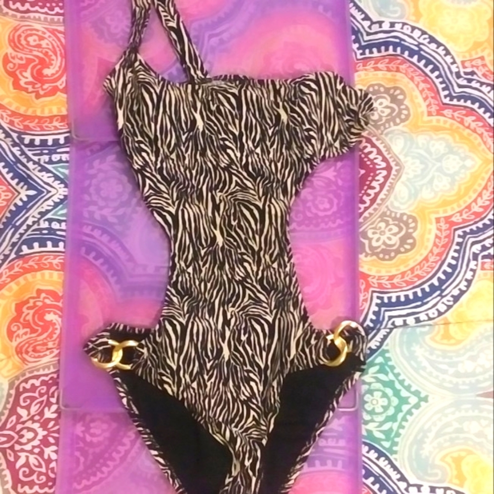 Bisou Bisou Medium swimsuit